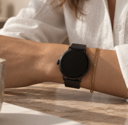 Novea watch serie 1. Nova Black